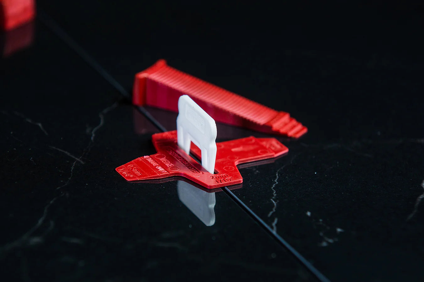 The Perfect Level Master – T-Lock Base Plates