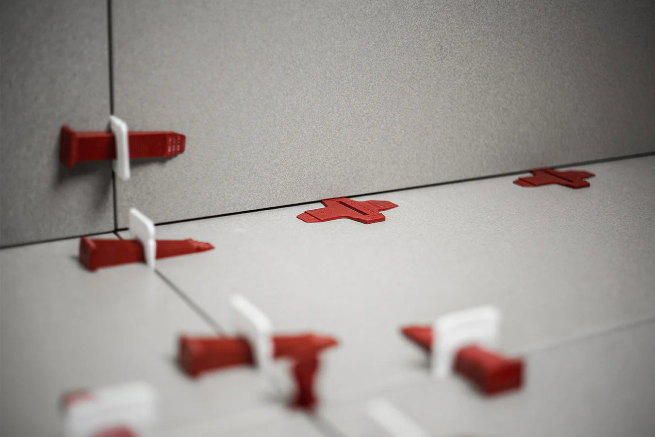 The Perfect Level Master – T-Lock Base Plates